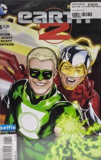 Earth 2 #26 - DC Universe Selfie Variant